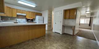 3 bedroom 2.5 Bath Townhouse-Small Dogs Allowed 3 bedroom 2.5 Bath Townhouse-Small Dogs Allowed Gallery 8
