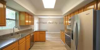 6005 Christy Lane Gallery 9