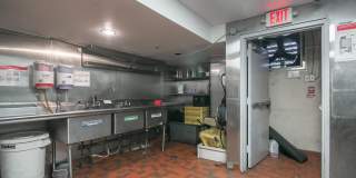 1111 WALNUT Street Gallery 17