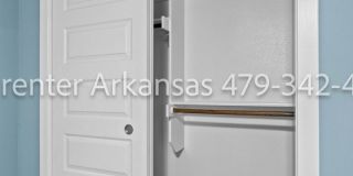 Beautiful 2 Bed, 3 Bath Home Just Off Weddington! Gallery 25