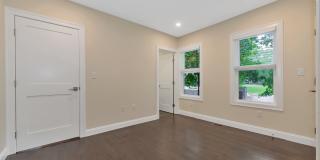 161 4th St Gallery 26