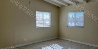 WEST LANCASTER 2BD/1BTH DUPLEX w/ BACKYARD Gallery 19