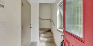 Cheery & Bright Columbia City Townhome Gallery 5