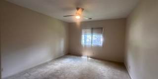 Unique Lyndon area 4 bedroom home with multiple common areas Gallery 42
