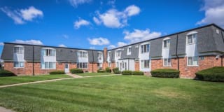 Lexington Village Gallery 23