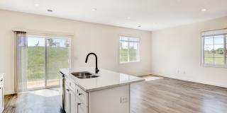 3 Bedroom Town Home Gallery 6
