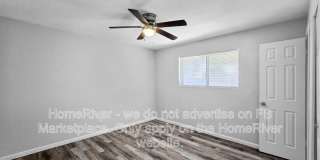 512 S 75th Pl Gallery 15