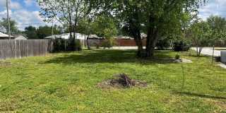 COMING SOON: BEAUTIFUL MODERN 2 BEDROOM / 1 BATHROOM WITH FENCED IN YARD CLOSE TO HOSPITALS IN JOPLIN MO!! Gallery 13