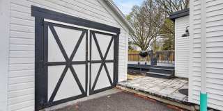 320 Chalmers Street Gallery 16