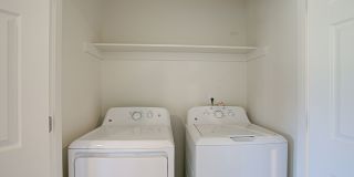 Country Living with Modern Flair: Wake up to the sounds of nature, Live Minutes from Everything Gallery 33