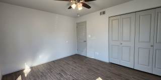 Walk to Das Rec / Close to Landa Park / Remodeled House/ Fridge / Fenced in Yard / NBISD Gallery 31