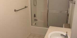 Townhome living, close to freeway, and downtown!!! Gallery 15