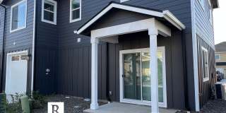 Gorgeous 3 Bed / 2.5 Bath Townhome in the heart of Talent, OR Gallery 26