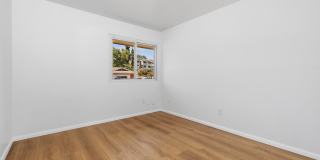 2345 Worden Street Gallery 6