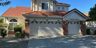 IDEAL ANTIOCH 4 BEDROOMS AND 3 BATHROOMS! NEW LAMINATE FLOORING ON MAIN LEVEL AND NEW INTERIOR PAINT Gallery 1