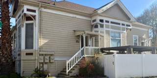 Charming 1/1 in downtown San Jose Gallery 1