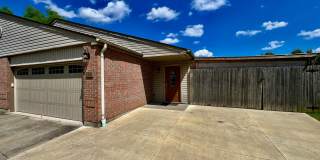 3 bedroom home w/ privately fenced yard + hot tub. Gallery 1