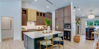 700 Holly Road Gallery 14