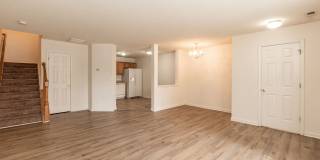 Three Bedroom END unit Townhome! Gallery 7