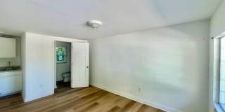 Affordable Studio Near Downtown Myrtle Beach – Some Utilities Included! – $1,100/Month Gallery 21
