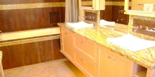 416 Virginia St, Beach Penthouse/main Home Gallery 17