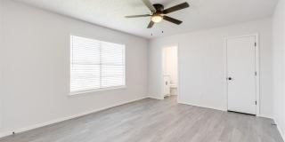 11715 N Francis Avenue Gallery 24