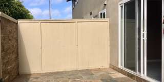 Huntington Continental: 4 Bedroom 1.5 Bath Attached Townhouse Gallery 16