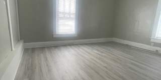 ***Relax, Entertain, and Feel at Home on W Jackson Street*** Gallery 6