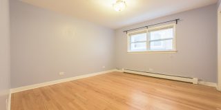 5942 W Addison Street Gallery 11