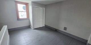 924 Washington Street Gallery 13