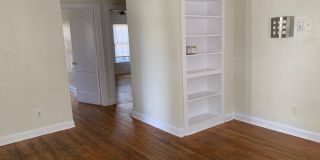 3bed/1bath House - Two Blocks from Campus Gallery 6