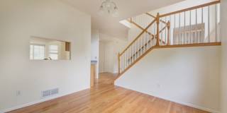 Westside Gem with Mountain Views, Hardwood Floors & AC! Gallery 7