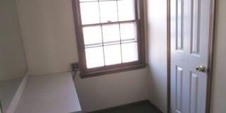 37 1st St Gallery 12