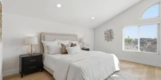 7 San Vincente Gallery 25