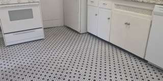 SUPER CUTE 1 BDRM IN DUPLEX HOME IN SLOAN'S LAKE AREA! GARAGE AND FENCED YARD! Gallery 11