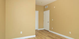 Stylish & Spacious Courtyard-Facing Condo in the Heart of Gaslamp Gallery 19