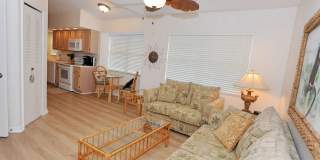OFF-SEASON 2026 : 2 Bedroom 2 Bath Furnished Rental in Vanderbilt Lakes Gallery 7