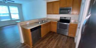 Room in 4 Bedroom Home at Haskell Dr Gallery 7