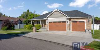 Beautiful - Elegant - 5 Bedrooms - 3 Car - 3,700 sq ft - Home for rent Beautiful - Elegant - 5 Bedrooms - 3 Car - 3,700 sq ft - Home for rent Gallery 37