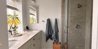 427 10th Street Gallery 18