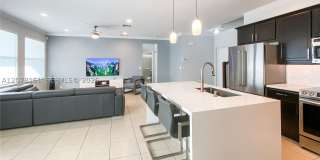 2958 St Thomas Dr Gallery 1