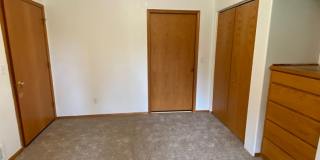 Spacious 3-bedroom/1 bath duplex in Albany! Gallery 13