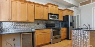 50 Barnard Street unit: 203 Gallery 12