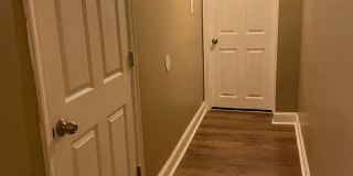 Charming furnished 2br 2nd Floor Apartment in Wilmington Gallery 22