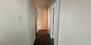 196 N BROADWAY Gallery 7