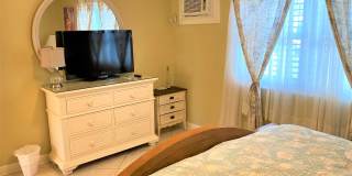 AVAILABLE  August 1-2026.....Nice One Bedroom $1,850/month Centrally Located on Marco Island... Gallery 7