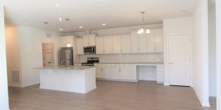 BEAUTIFUL 3BD 2.5 BTH Apartment home RAINTREE - Ballantyne Commons Pkwy Gallery 7