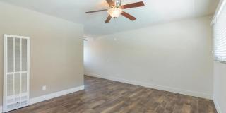 Elan Baylofts Gallery 12