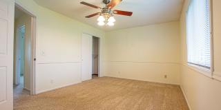 3 Bedroom / 2 Bath Home off 108th and Q! Gallery 18