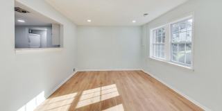 9841 HAGEL Circle Gallery 2